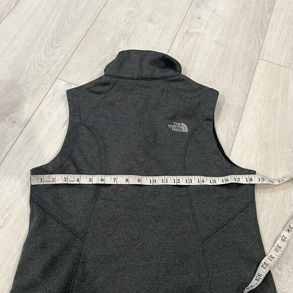 The North Face Ladies
Ridgewall Soft Shell Vest size m - Picture 4 of 6